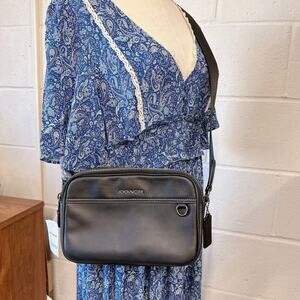 COACH C4148 Men's Graham Crossbody In Leather Black